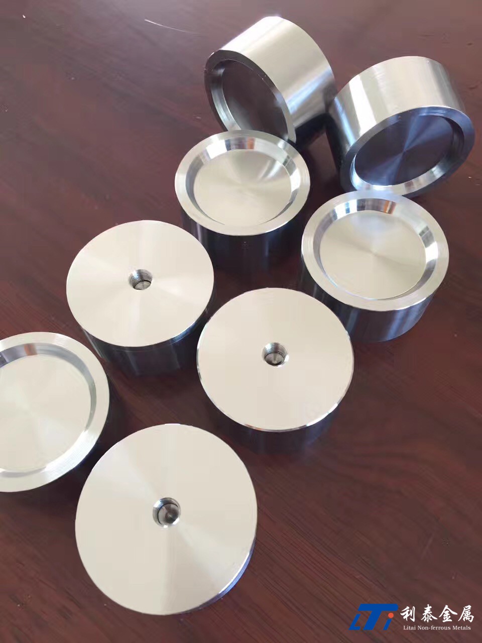 圓靶 （鈦、鈦鈮、鋯、鎳、鈮、鉭）