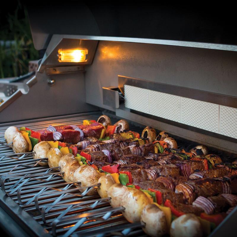 1658470004908325.jpg Bull-BBQ-Angus-30-Inch-4-Burner-Freestanding-Natural-Gas-Grill-with-Rear-Infrared-Burner-44000-Cooking-Surface-Lifestyle.jpg