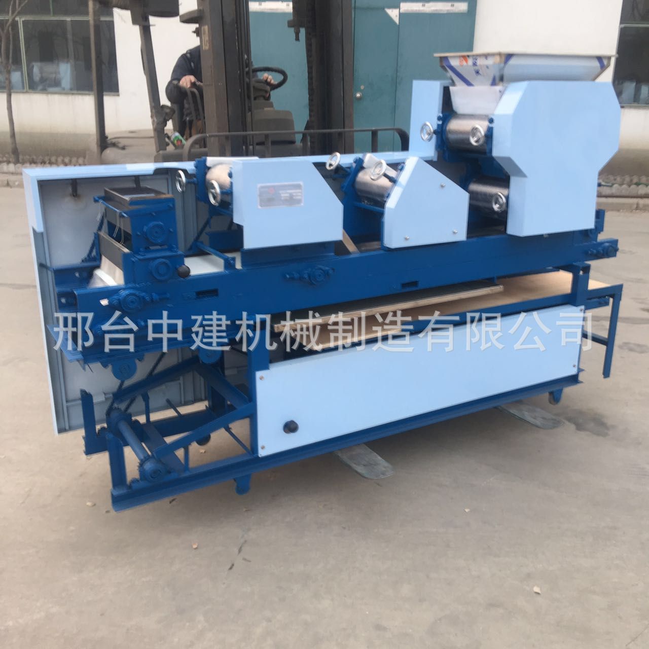 大型全自動面條機(jī)商用爬桿掛面機(jī)多功能濕面條機(jī)疊皮機(jī)一體機(jī)