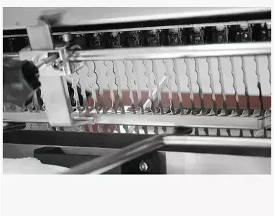 恒鑫面包切片機(jī) 商用面包切片機(jī) 切吐司片機(jī) 面包房專(zhuān)用