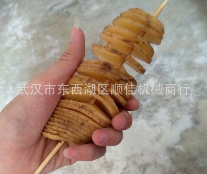 商用龍卷風(fēng)土豆機(jī)油炸鍋 手動(dòng)土豆塔機(jī)半自動(dòng)螺旋旋風(fēng)薯塔機(jī)