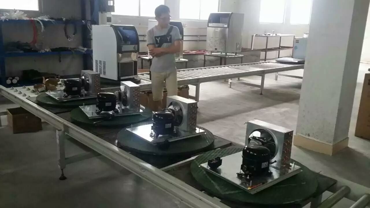 工廠直銷制冰設(shè)備制冰機商用 方塊冰酒吧用品 奶茶店制冰設(shè)備54kg