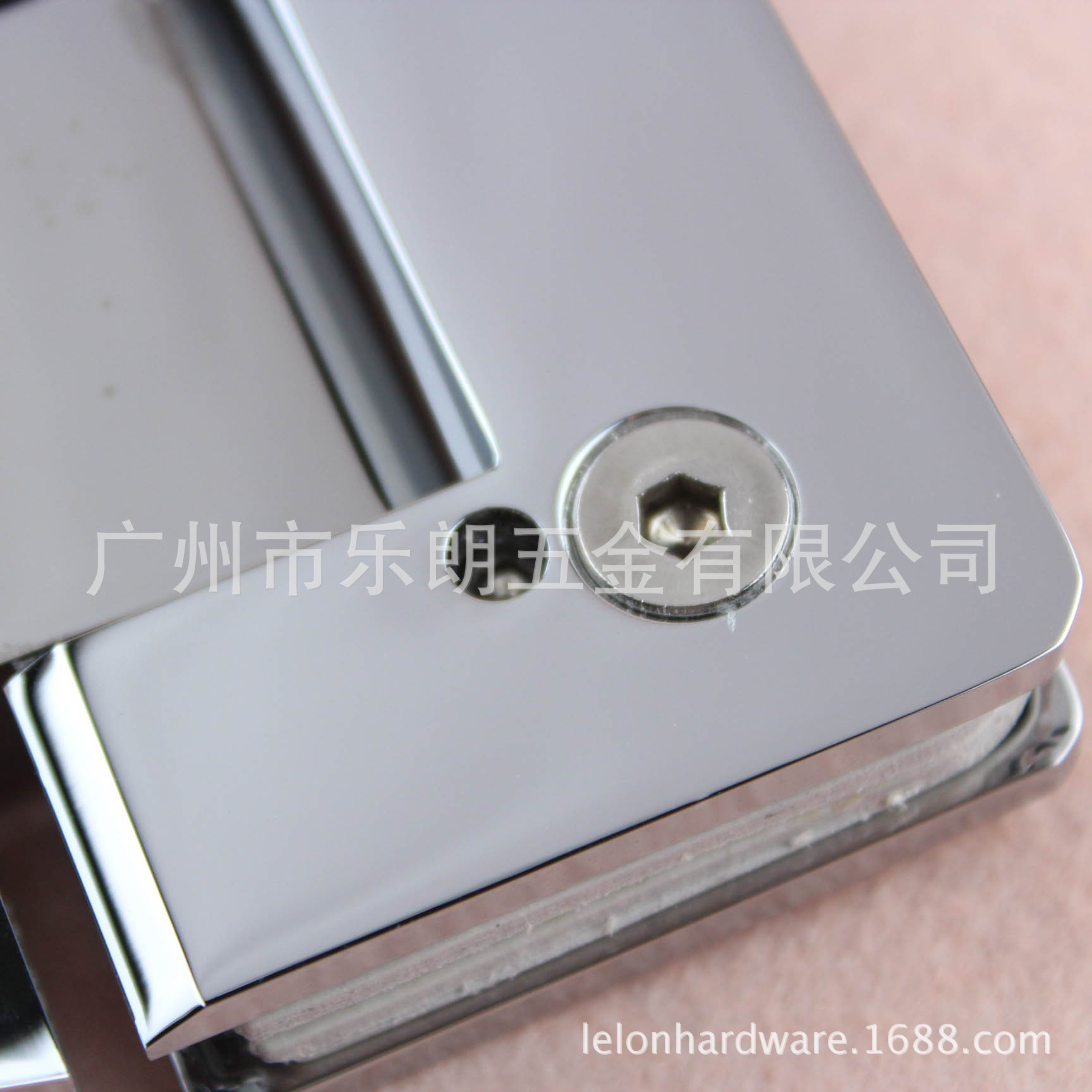廠家直銷玻璃夾淋浴房五金配件180度角度可調(diào)浴室門夾合頁鉸鏈全