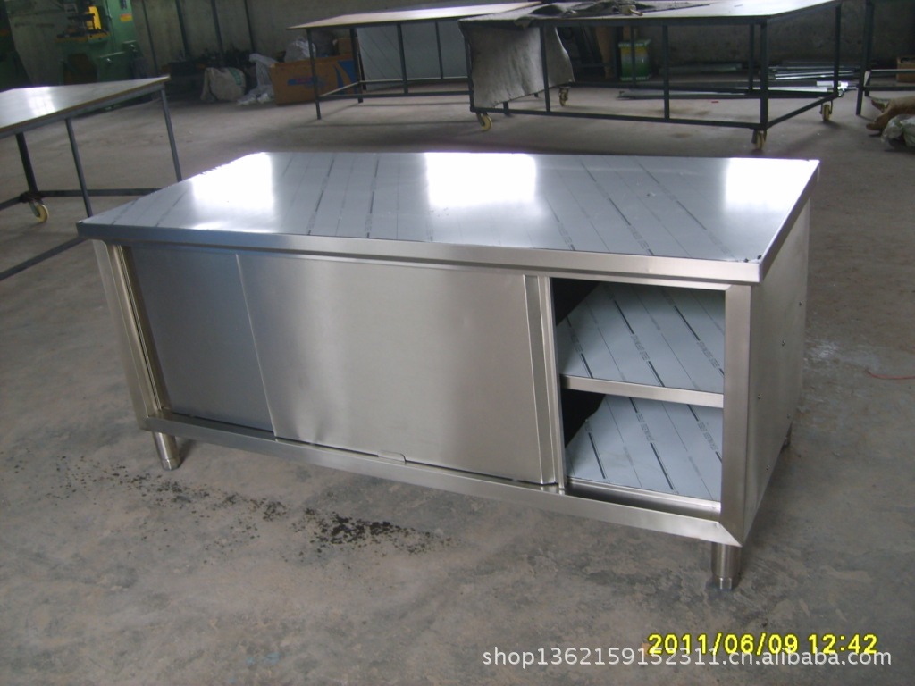 鈺航廚業(yè) 廠家直銷 不銹鋼拉門工作臺雙通 優(yōu)質廚房工作臺