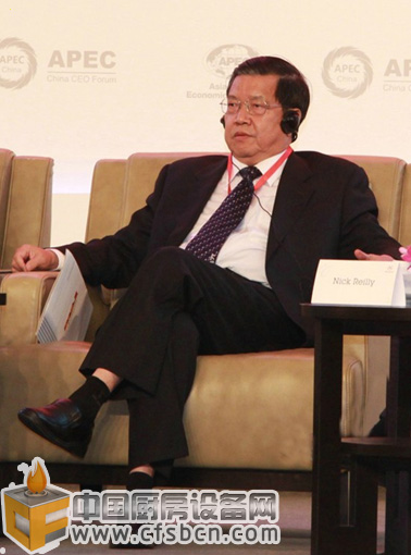 原外經(jīng)貿(mào)部首席談判代表、副部長龍永圖